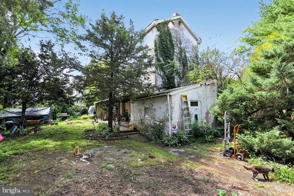 210-212 HECKLE ST, PHOENIXVILLE, PA 19460 — photo 5