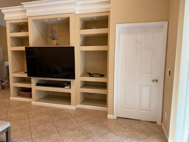 328 W Coral Trace Circle W, Delray Beach, FL 33445