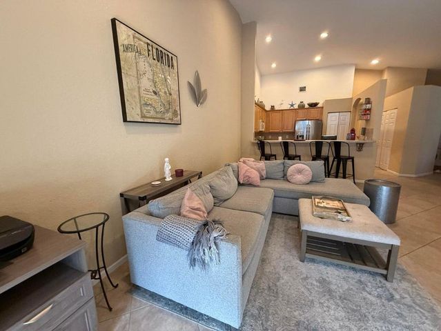 328 W Coral Trace Circle W, Delray Beach, FL 33445