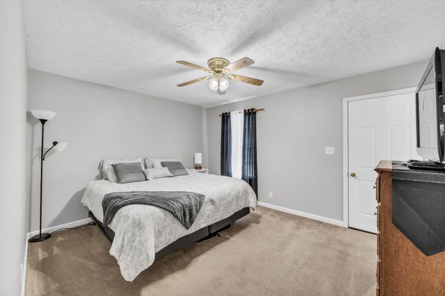 3440 Sandpiper Dr, Clarksville, TN 37042