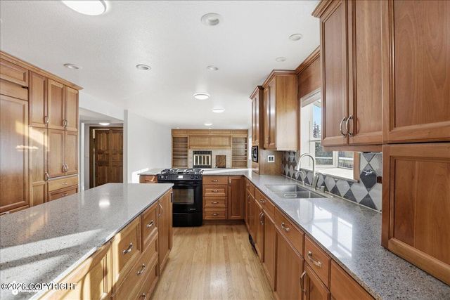 12900 Monterey Circle, Anchorage, AK 99516