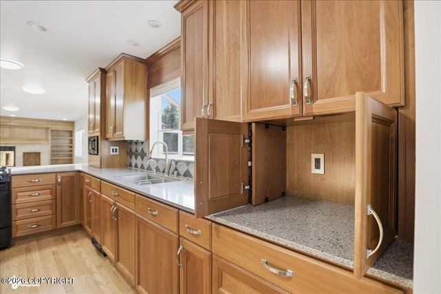 12900 Monterey Circle, Anchorage, AK 99516