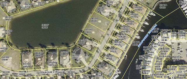 5808 Harbour CIR, Cape Coral, FL 33914