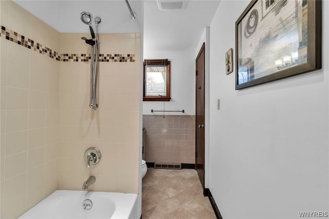 83 Lemoine Avenue, Cheektowaga, NY 14227