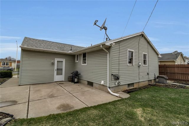 83 Lemoine Avenue, Cheektowaga, NY 14227