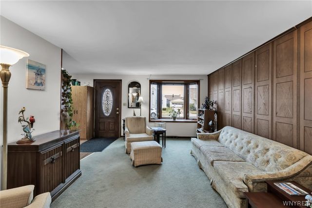 83 Lemoine Avenue, Cheektowaga, NY 14227