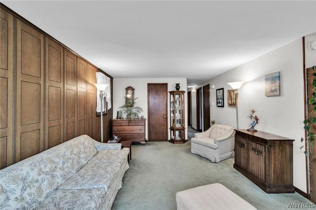 83 Lemoine Avenue, Cheektowaga, NY 14227