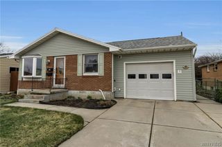 83 Lemoine Avenue, Cheektowaga, NY 14227