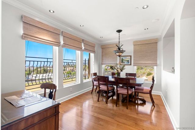 1010 Genter St 302, La Jolla, CA 92037
