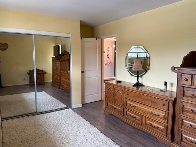 5725 Holmes Avenue 15, Clarendon Hills, IL 60514