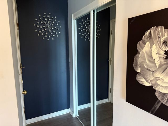 5725 Holmes Avenue 15, Clarendon Hills, IL 60514