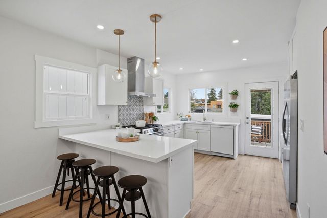 2740 76Th Ave, Oakland, CA 94605