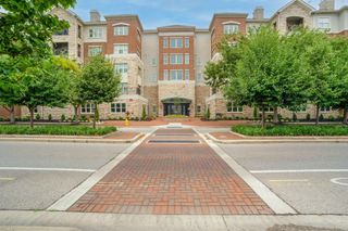 3175 Tremont Road, 404, Columbus, OH 43221