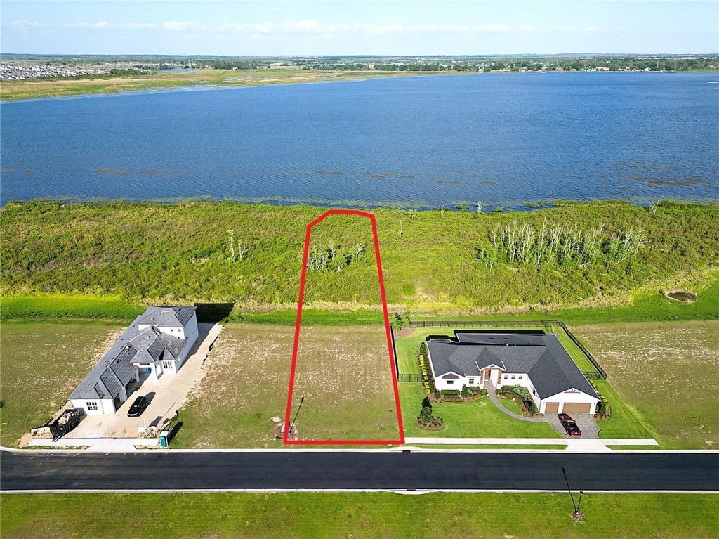 Image 1 of property listing at 328 CALADIUM AVENUE, Lake Alfred, FL 33850