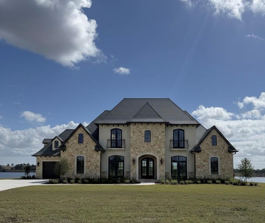 Image 14 of property listing at 328 CALADIUM AVENUE, Lake Alfred, FL 33850