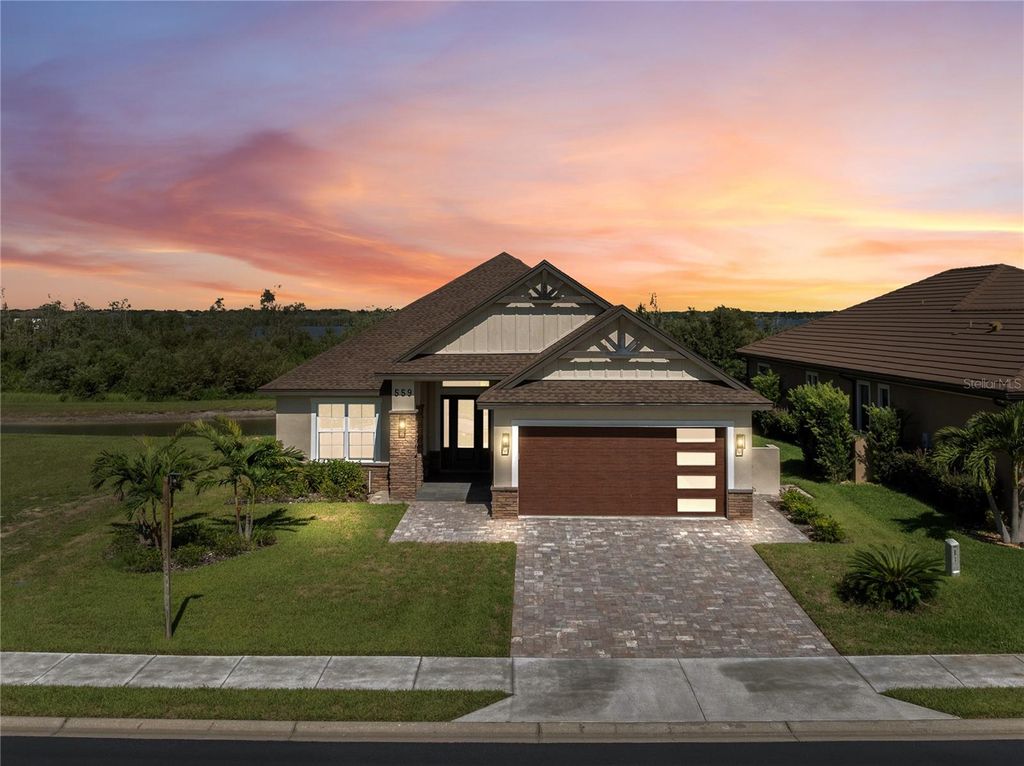 Image 8 of property listing at 328 CALADIUM AVENUE, Lake Alfred, FL 33850