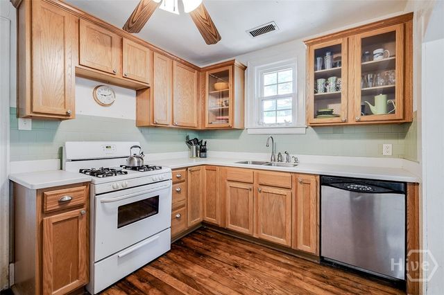 722 E 40th Street, Savannah, GA 31401