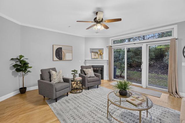 98 Riverwalk Way Unit 8E, Manchester, NH 03101