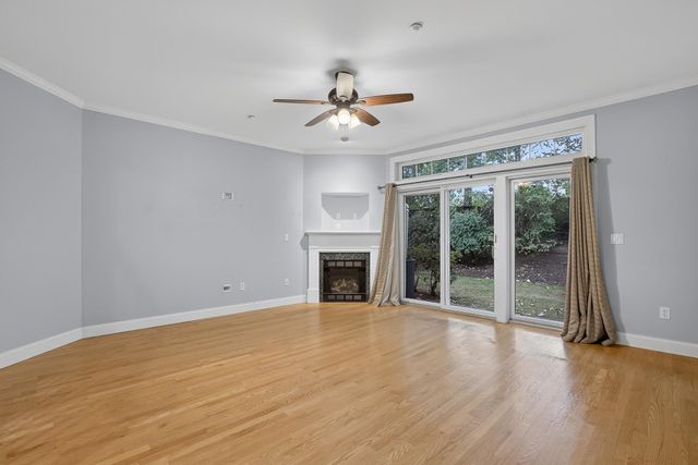 98 Riverwalk Way Unit 8E, Manchester, NH 03101