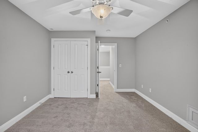 98 Riverwalk Way Unit 8E, Manchester, NH 03101