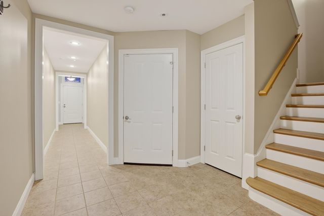 98 Riverwalk Way Unit 8E, Manchester, NH 03101