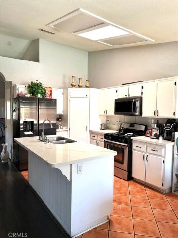15184 Macadamia Court, Fontana, CA 92335