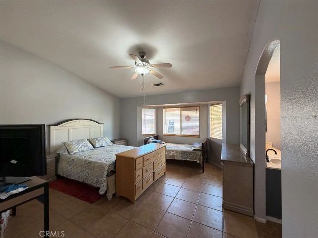 15184 Macadamia Court, Fontana, CA 92335
