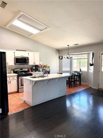 15184 Macadamia Court, Fontana, CA 92335