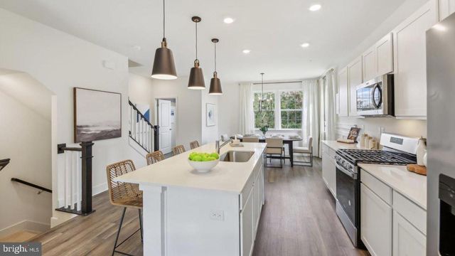 5221 MANOR PARK DR, Upper Marlboro, MD 20772