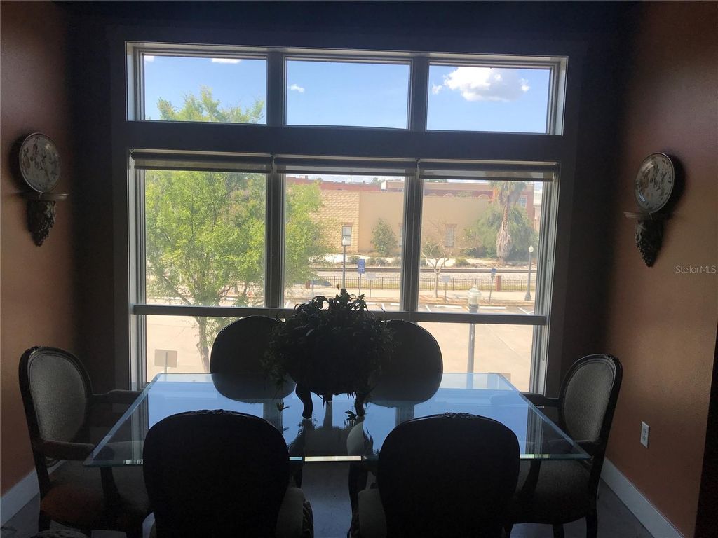 Image 11 of property listing at 125 N KENTUCKY AVENUE 203, Lakeland, FL 33801