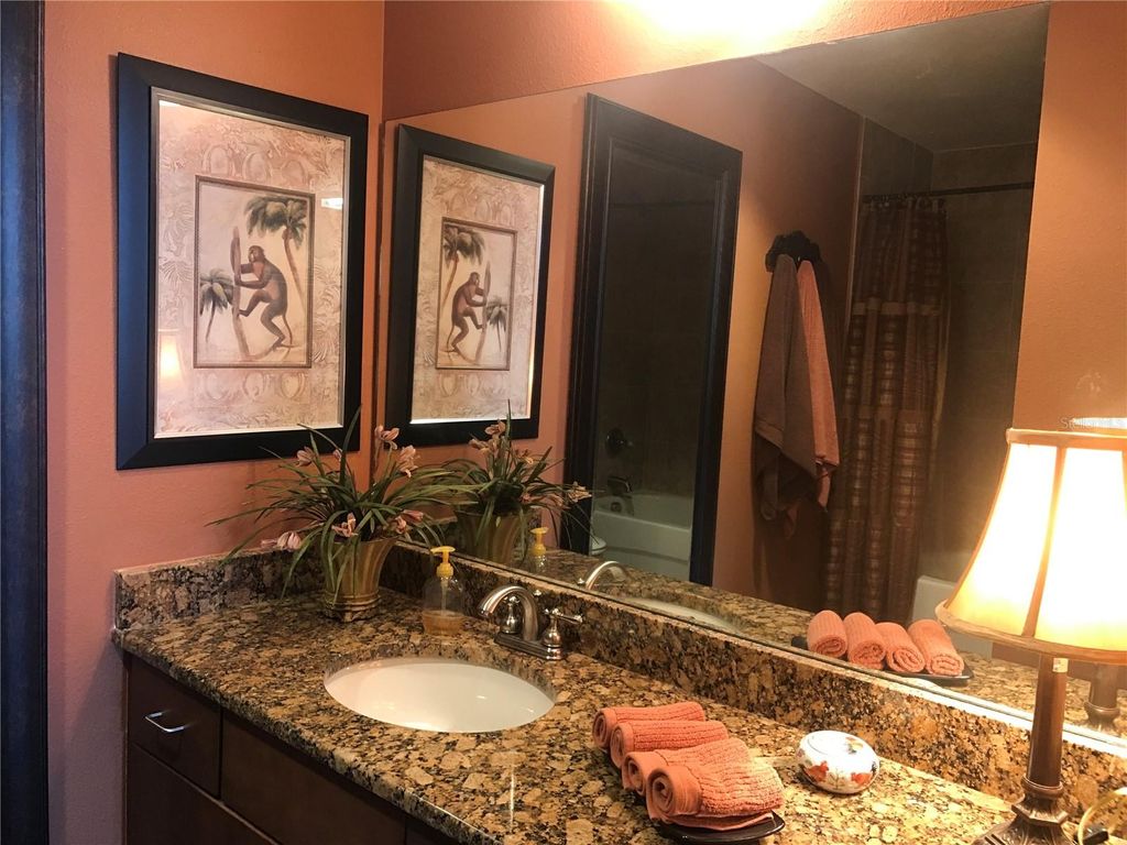 Image 16 of property listing at 125 N KENTUCKY AVENUE 203, Lakeland, FL 33801