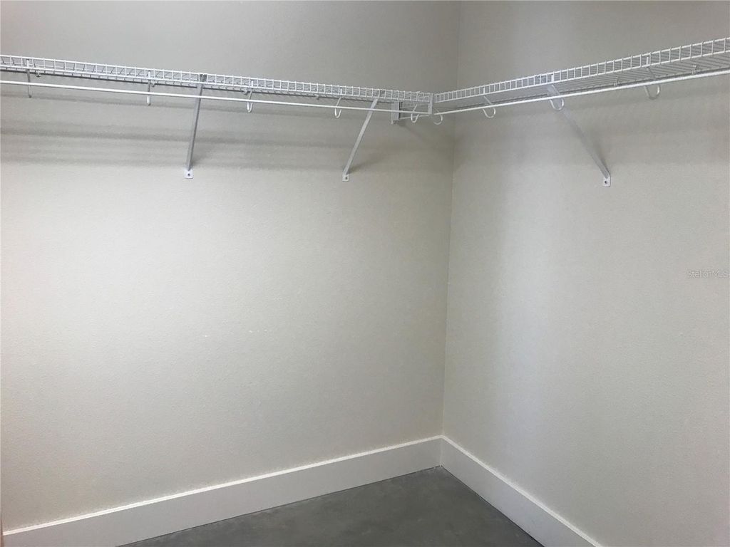 Image 22 of property listing at 125 N KENTUCKY AVENUE 203, Lakeland, FL 33801