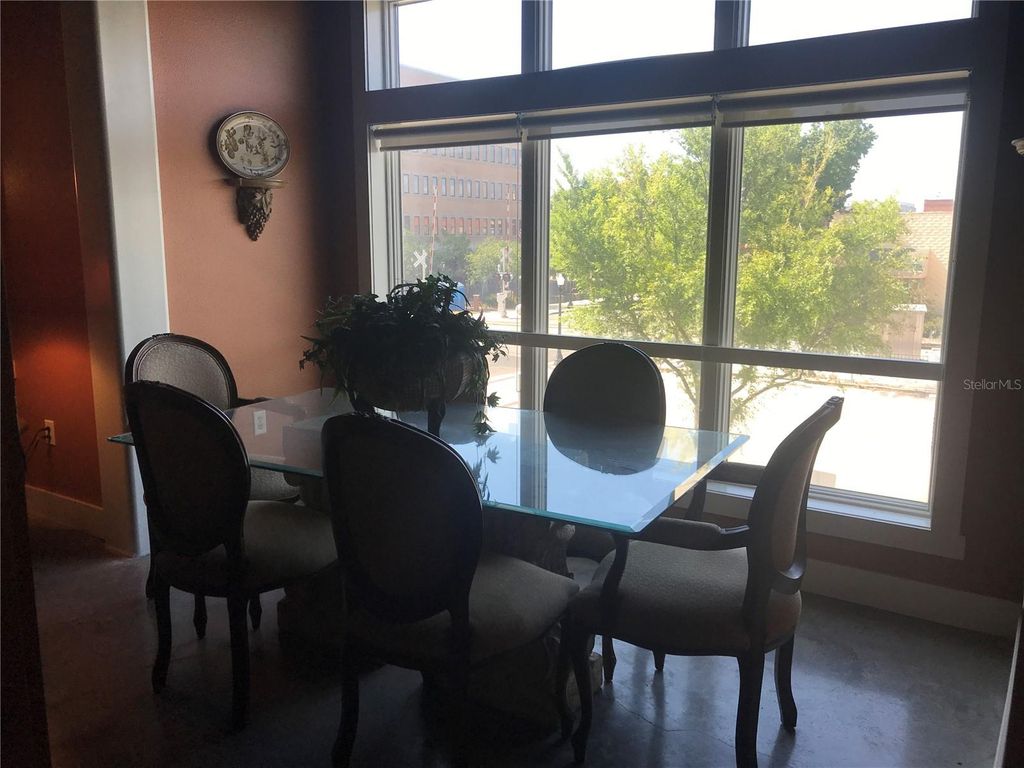 Image 10 of property listing at 125 N KENTUCKY AVENUE 203, Lakeland, FL 33801