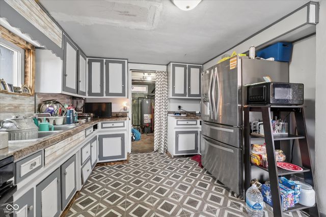 2484 E 360 N, Anderson, IN 46012