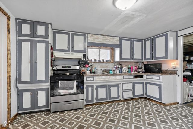 2484 E 360 N, Anderson, IN 46012