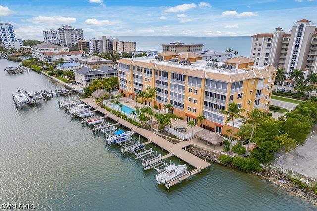 9566 Gulf Shore DR 201, Naples, FL 34108