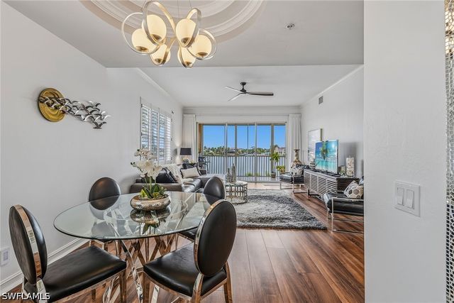 9566 Gulf Shore DR 201, Naples, FL 34108