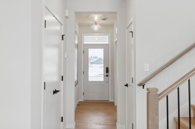 3496 Knightsbridge Trail N, Lake Elmo, MN 55042