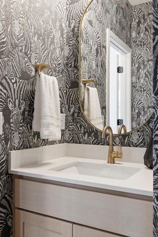 3496 Knightsbridge Trail N, Lake Elmo, MN 55042