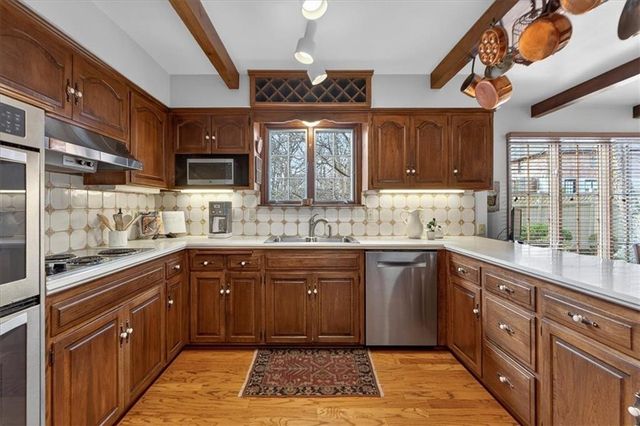 20 Wycklow Street, Overland Park, KS 66207