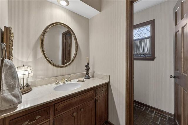 20 Wycklow Street, Overland Park, KS 66207