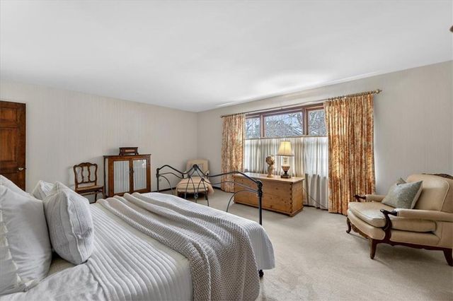 20 Wycklow Street, Overland Park, KS 66207