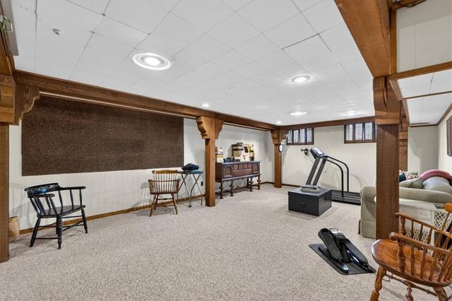 20 Wycklow Street, Overland Park, KS 66207