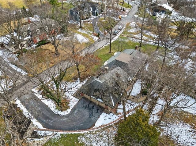 20 Wycklow Street, Overland Park, KS 66207