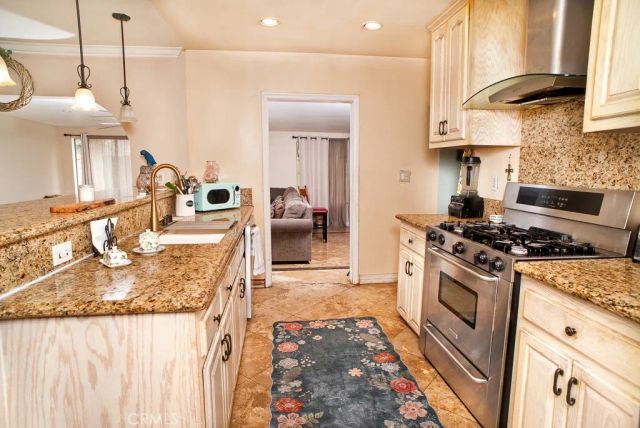 11838 Terra Bella, Sylmar, CA 91342