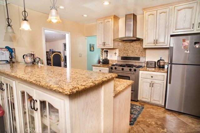 11838 Terra Bella, Sylmar, CA 91342