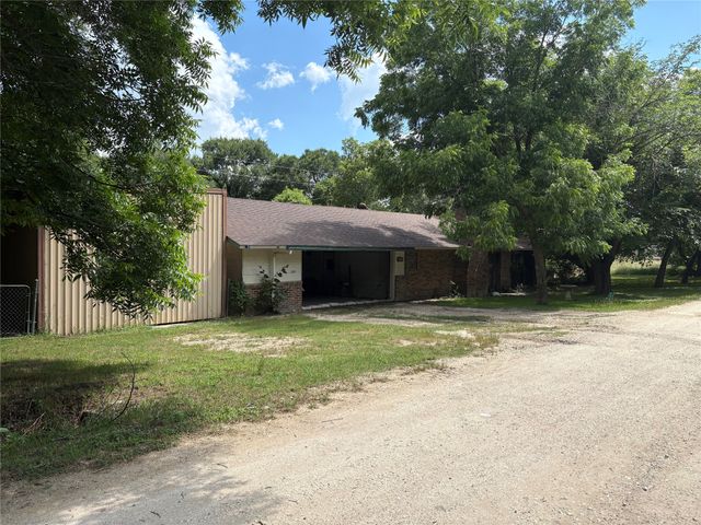 250 Bluegrass, Whitney, TX 76692