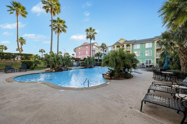 7000 Seawall Boulevard 811, Galveston, TX 77551