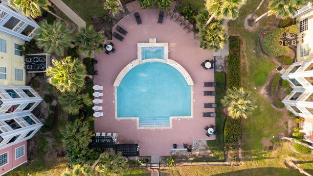 7000 Seawall Boulevard 811, Galveston, TX 77551