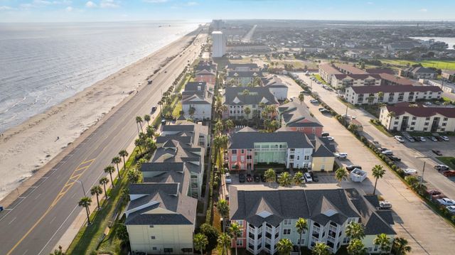 7000 Seawall Boulevard 811, Galveston, TX 77551